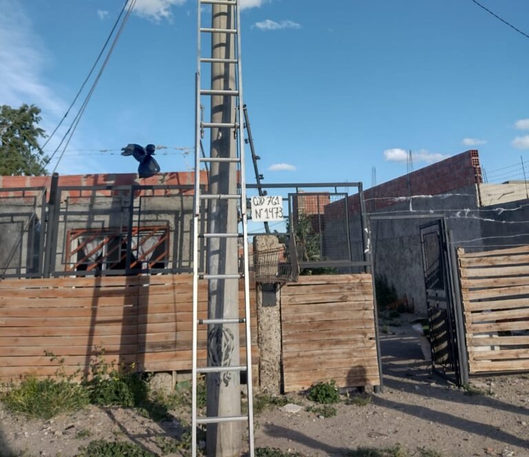 Lo sorprendieron cuando realizaba una conexión clandestina