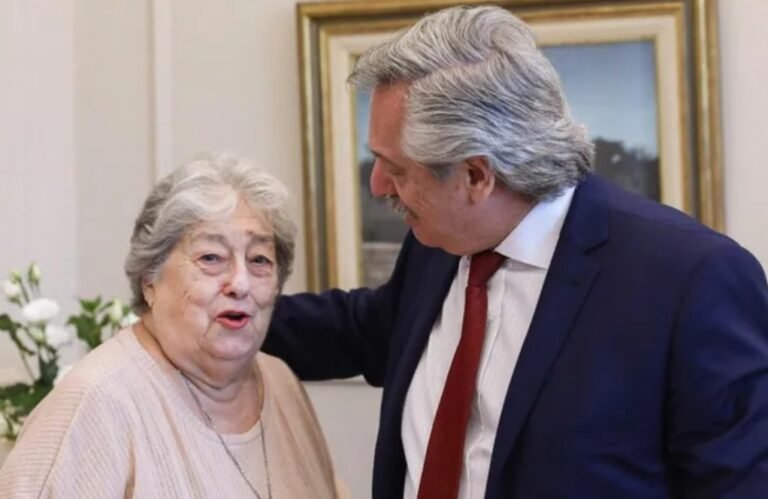El Gobierno decretó tres días de duelo nacional por la muerte de Hebe de Bonafini