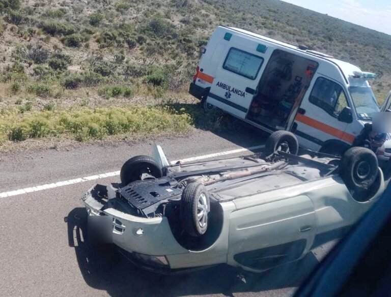 Una mujer murió en un vuelco cerca de Garayalde