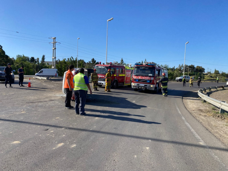 Vuelco en la rotonda de Ruta 3 y Ruta 26