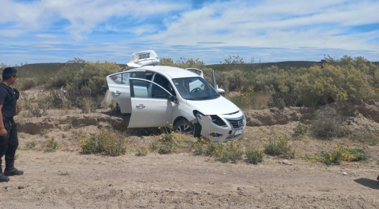 Ruta 42: una familia volcó y fueron derivados al Hospital