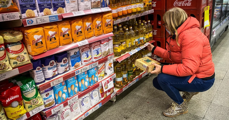 Una familia necesitó 155 mil pesos para no ser pobre en octubre