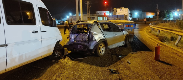 Choque en cadena: tres vehículos se vieron involucrados