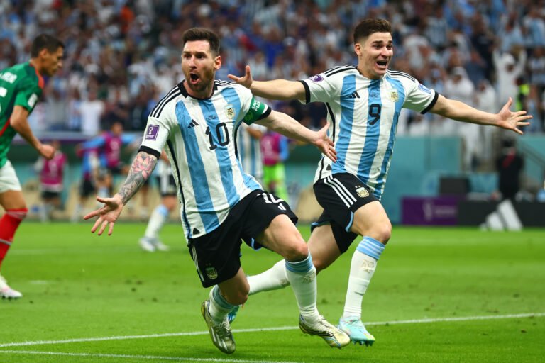 Argentina goleó y clasificó a la final