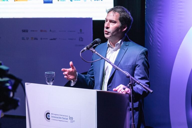 Luque inauguró el primer Congreso Internacional de Innovación Social que se desarrolla en la Patagonia