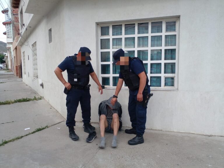 Dormían y fueron sorprendidos por delincuentes