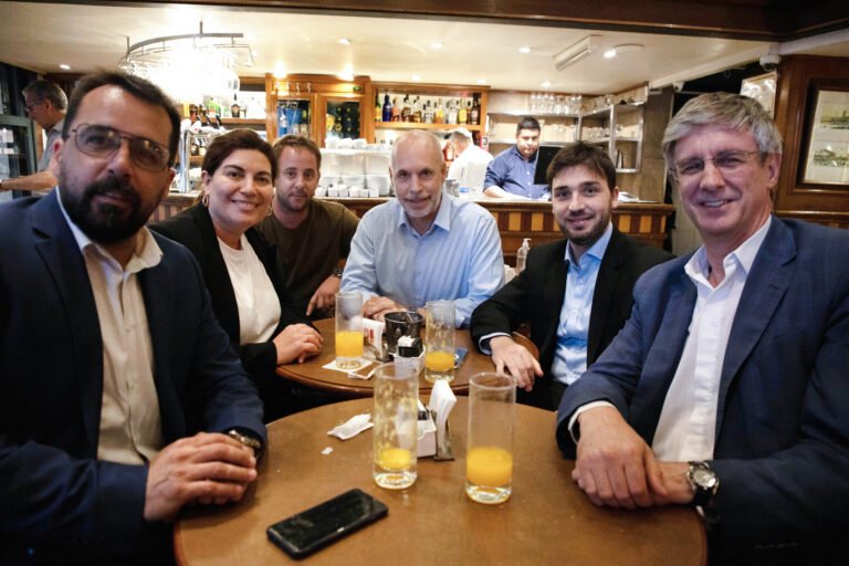 Larreta se reunió con Nacho Torres, intendentes y legisladores de Chubut