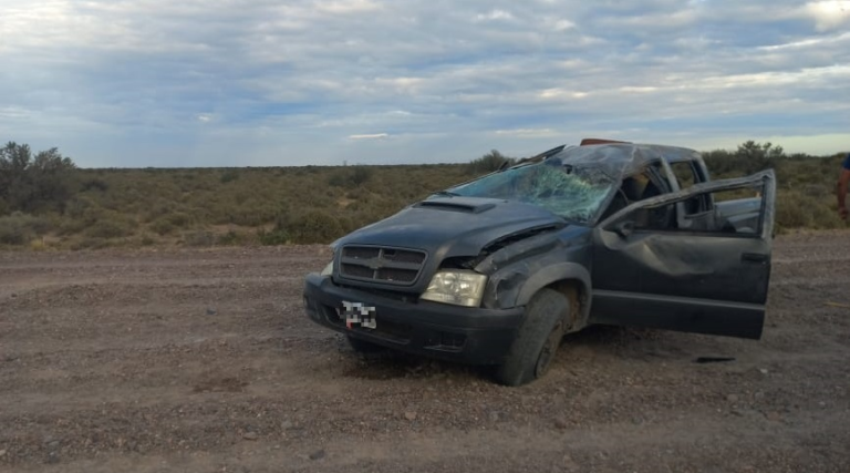 Perdió el control y volcó: se encuentra en grave estado