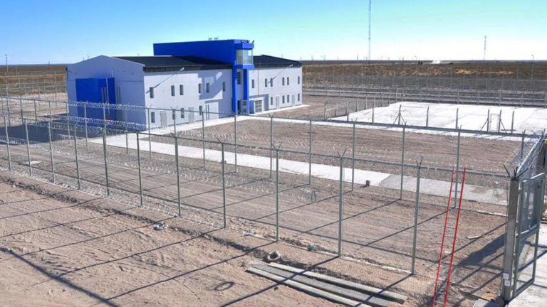 Dos condenados por homicidio se casaron tras conocerse en la cárcel