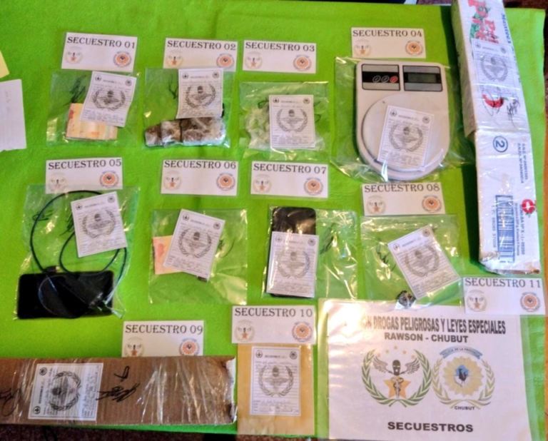 La Policía desbarató dos “kioscos” de marihuana