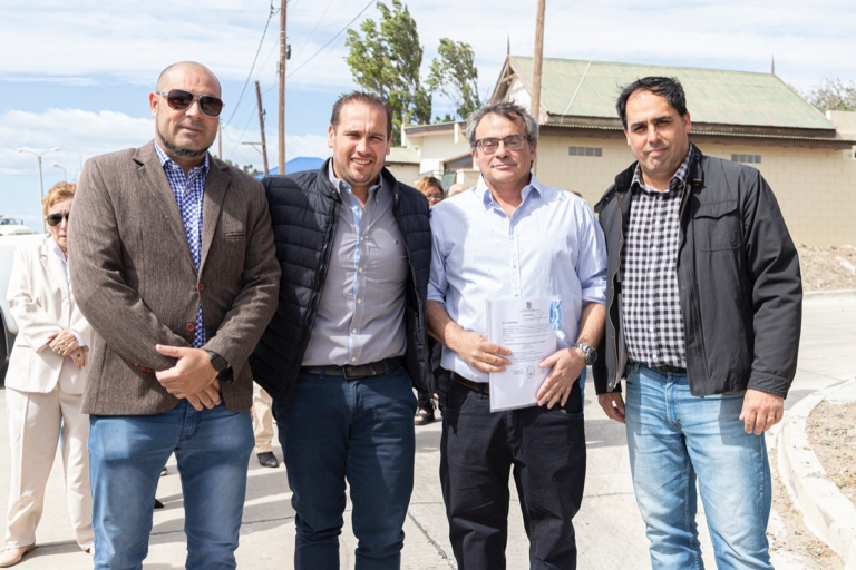 Homenajearon a cinco históricos vecinos de la ciudad en Km. 3