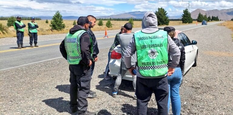 Tenía pedido de captura en Comodoro por estafas y lo detuvieron en la Cordillera