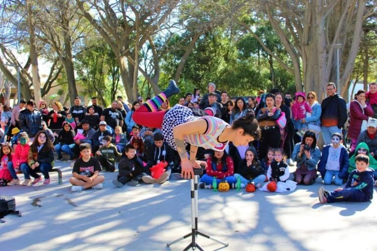 Circo, música y poesía: agenda cultural de este fin de semana