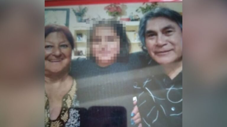 Vende plantas para cubrir los gastos de su esposo con cáncer