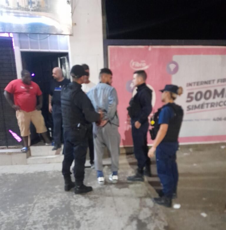Demorado tras intentar ingresar a un local nocturno con un arma blanca