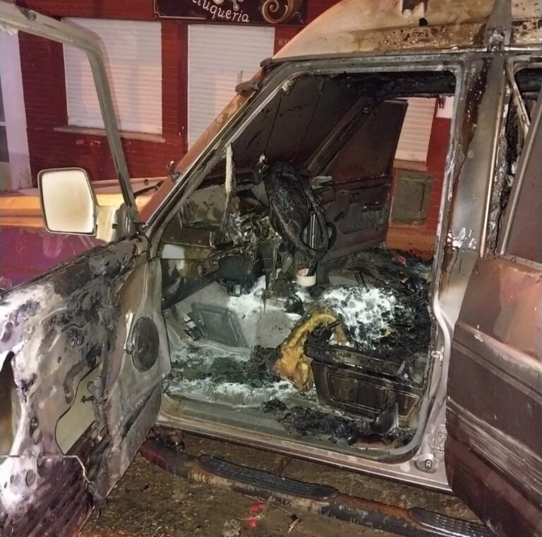 Incendio de vehículo en La Loma