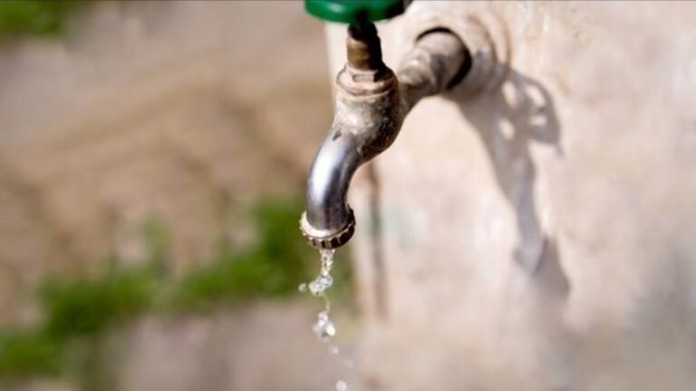 Se extiende corte de agua en 10 barrios de zona norte