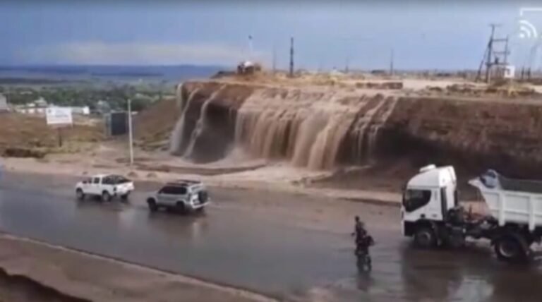 La lluvia no perdonó a Vaca Muerta y creó una «catarata» en Añelo