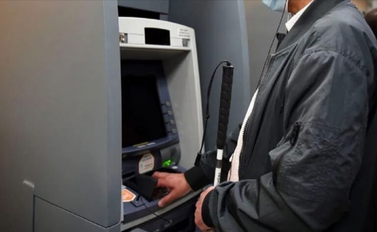 Lengua de Señas y teclados braille: nuevas medidas de accesibilidad en bancos