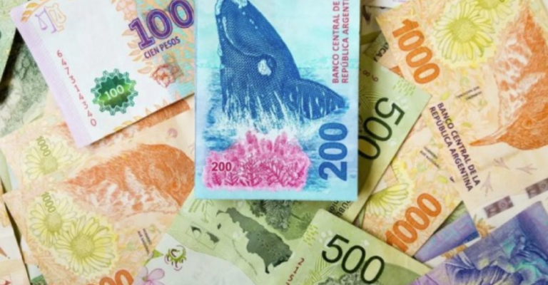 El Gobierno analiza la posibilidad de emitir billetes de $2.000 y $5.000