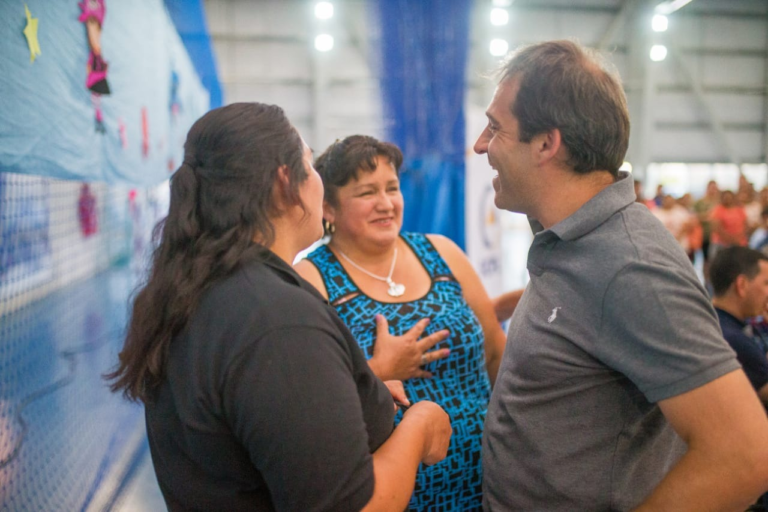 El Municipio regularizará los servicios básicos a más de 800 familias