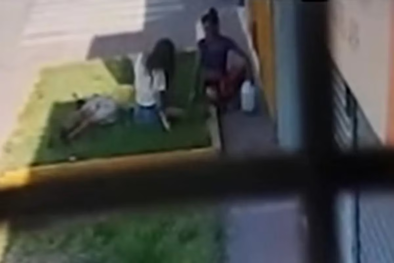 Prendieron fuego a una mujer en situación de calle y está grave