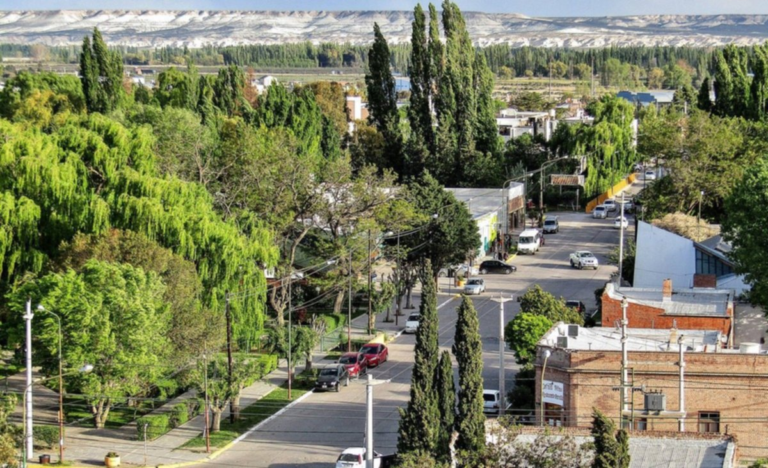 Venía a vacacionar a Chubut y le alquilaron una cabaña que no existía