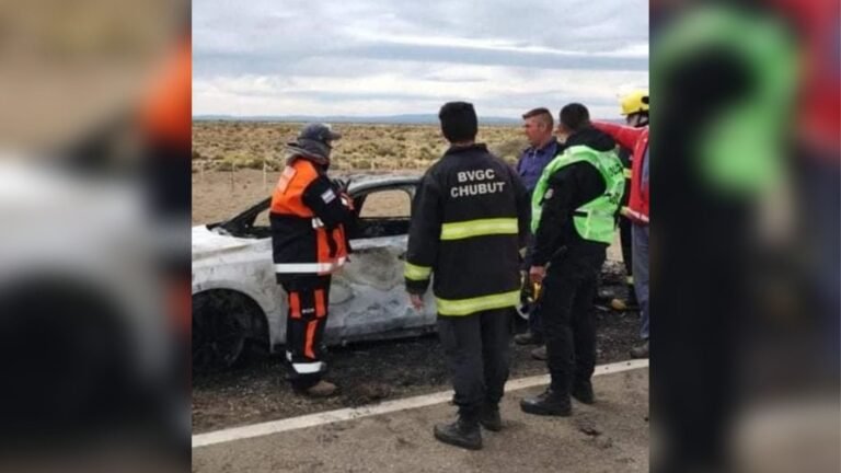 Ruta 40: se le incendió el auto a una familia y un niño sufrió quemaduras
