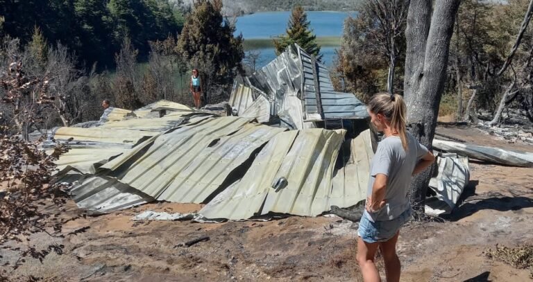 Incendio en Parque Los Alerces: ocho familias perdieron todo