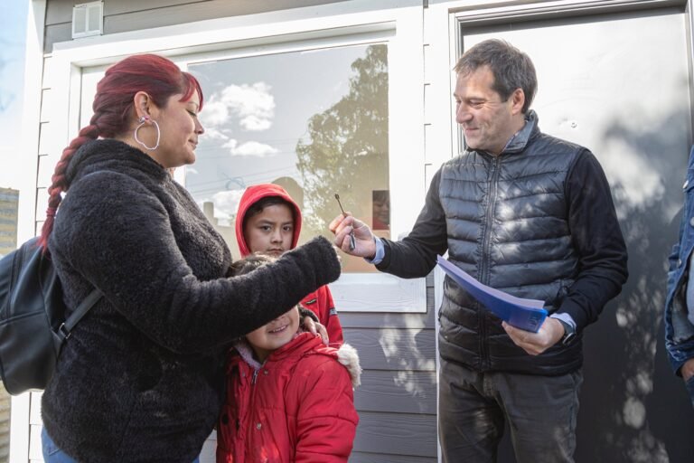 Luque: “Trabajamos para que la gente viva cada día mejor”