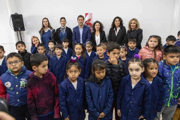 Luque inauguró la Escuela Municipal y recalcó que “es el día más importante de mi gestión”