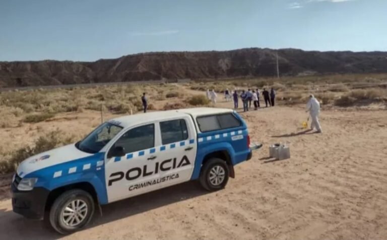 Encontraron un cuerpo descuartizado y sin cabeza cerca de un yacimiento petrolífero