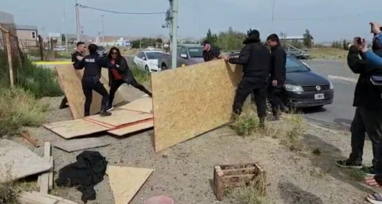 Usurpaciones en Km.8: sólo dos personas se presentaron a la reunión con Tierras