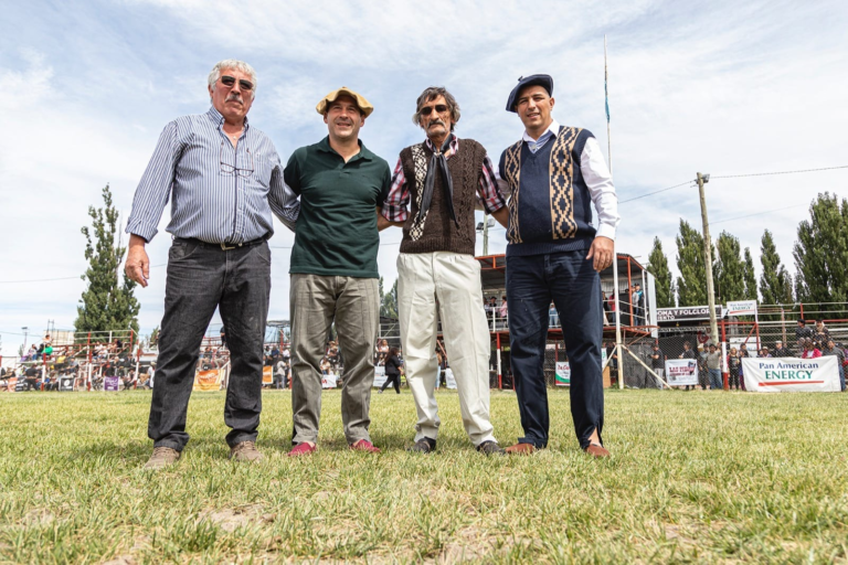 Luque recorrió Chubut y se reunió con intendentes de la Comarca Andina