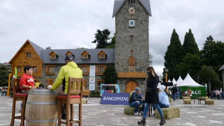 Se enfermó durante el viaje de egresados en Bariloche y falleció