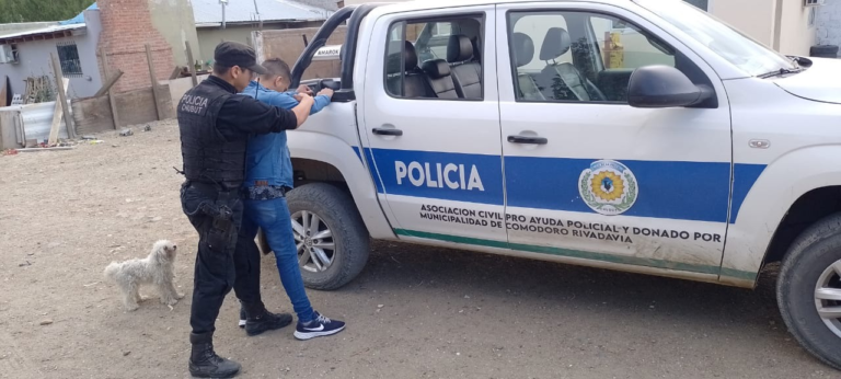 En un operativo hallaron drogas escondidas dentro de un almohadón