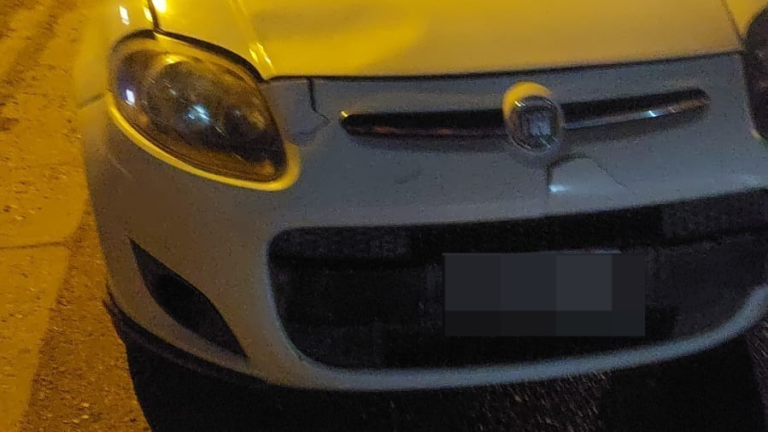 Un auto atropelló a un hombre: fue trasladado al Hospital