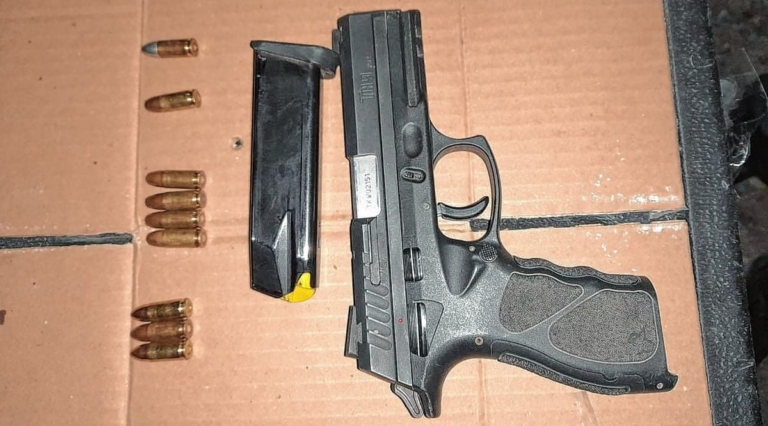 Fueron armados a recuperar una moto robada y uno acabó detenido