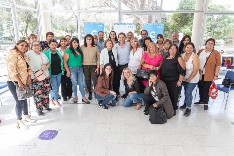 8M: Luque homenajeó a mujeres vecinalistas y valoró su importante rol en la ciudad