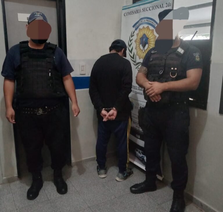 Llevaba sin pagar carne y un Gin del supermercado