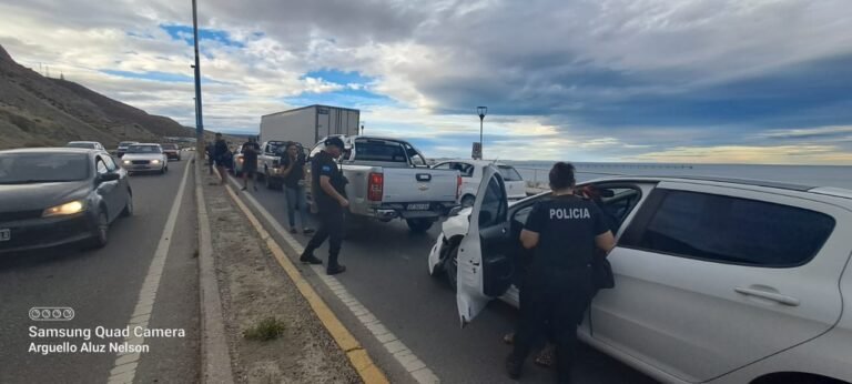 Choque múltiple con seis vehículos involucrados