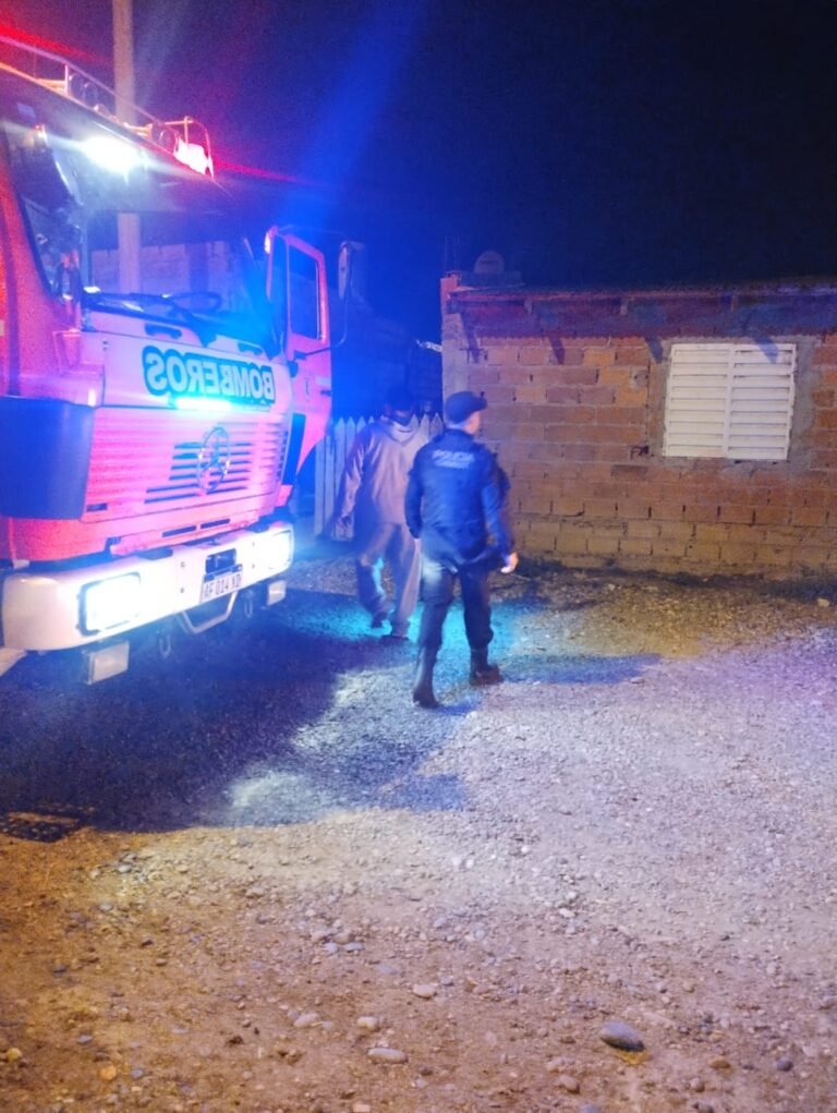 Un cortocircuito en una heladera provocó un incendio