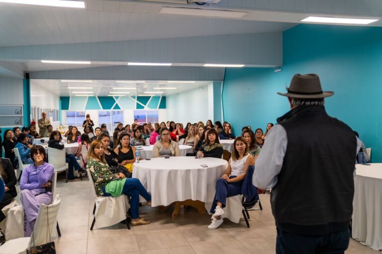 Othar acompañó el lanzamiento de la “Asociación Civil Mujeres Emprendedoras de la Patagonia”