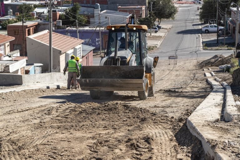Más de 80 familias de barrios altos disfrutarán de las obras de pavimento