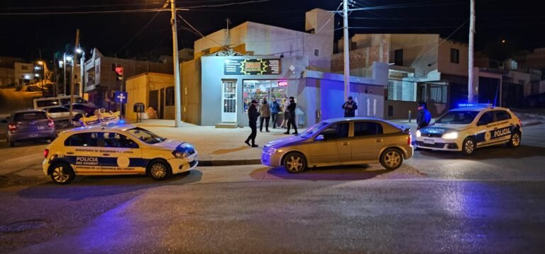 Un comercio vendía cerveza a la madrugada y fue clausurado