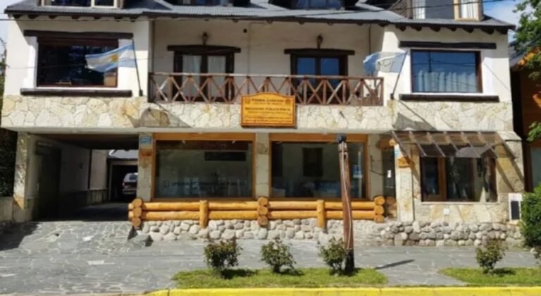 Le pidió a un amigo que cuidara a su hija, pero la violó