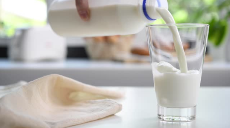 Deberá donar un pack de leche por hurtar diez bolsas de cemento y alimentos