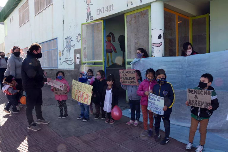 Realizarán un “abrazo simbólico” en el Jardín 481 en reclamo por falta de clases