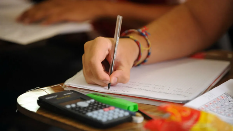 Abren inscripciones en la Escuela para Jóvenes y Adultos para finalizar la primaria