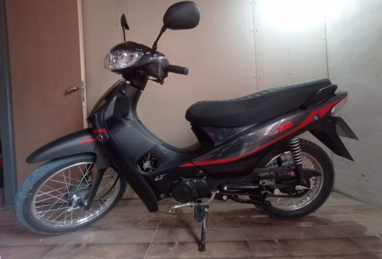 Escuchó un fuerte ruido en el patio y cuando salió a ver le habían robado la moto